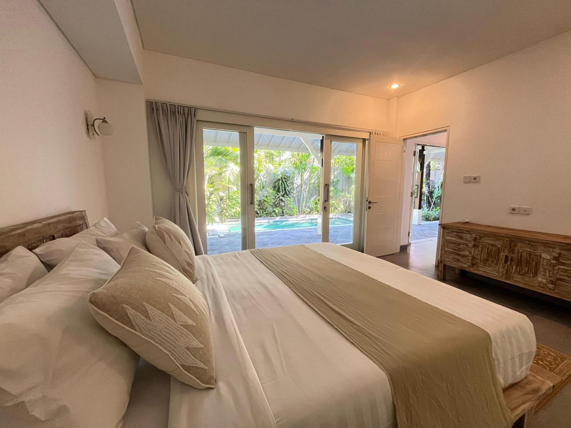 Prada Living Private - 2&3br Villa