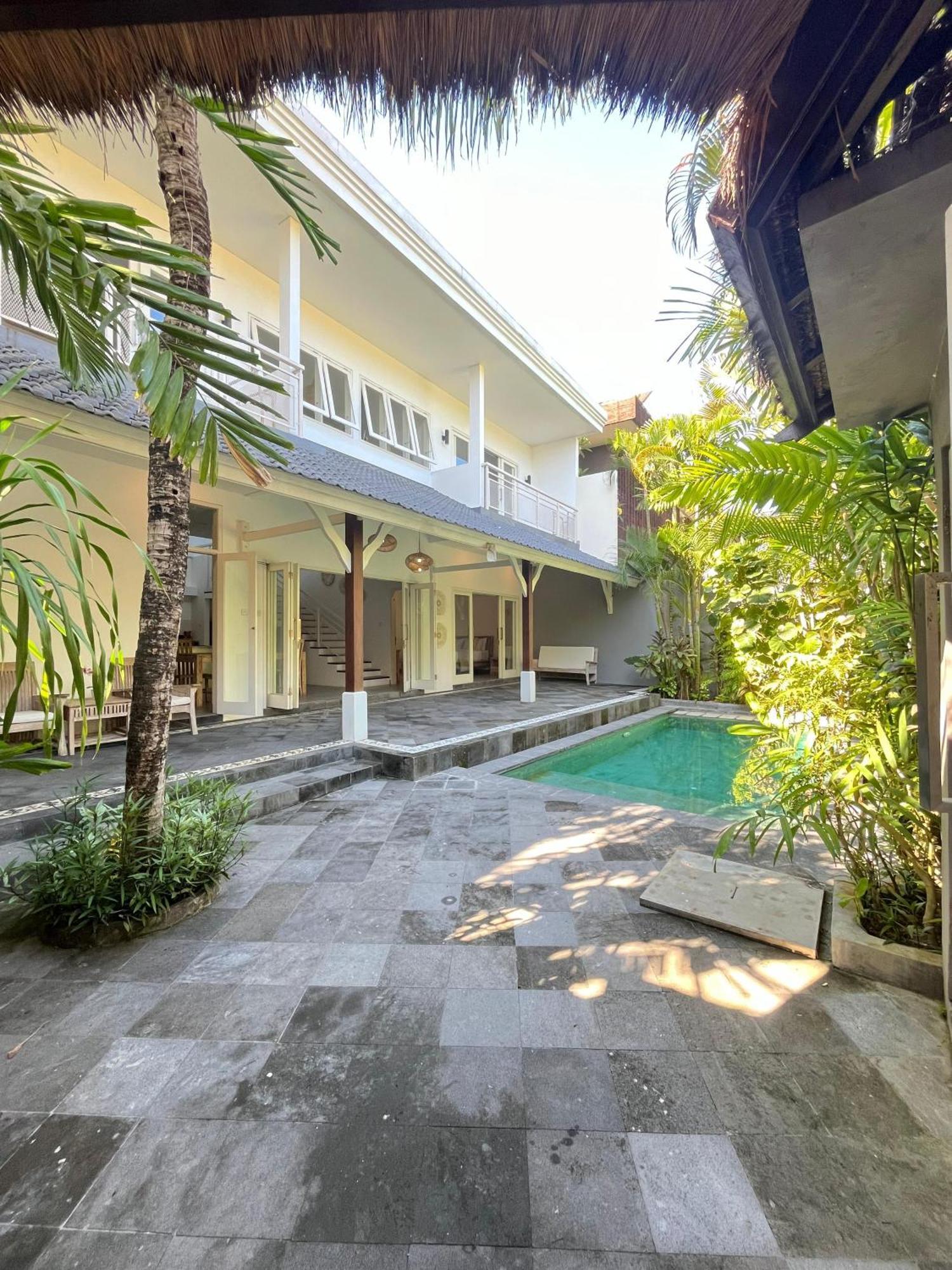 Prada Living Private - 2&3br Seminyak (Bali)